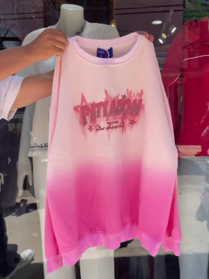 Stylish Pink Ombré Sweatshirt with Bold Graphic Print